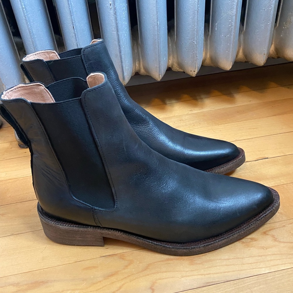 Either/Or Everyday Black Leather chelsea Boots NIB